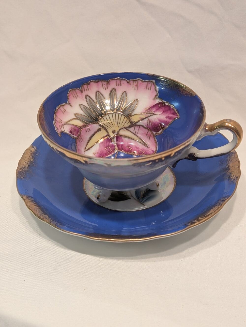 Vintage Royal Sealy Lusterware Cup/Saucer, Blue Floral